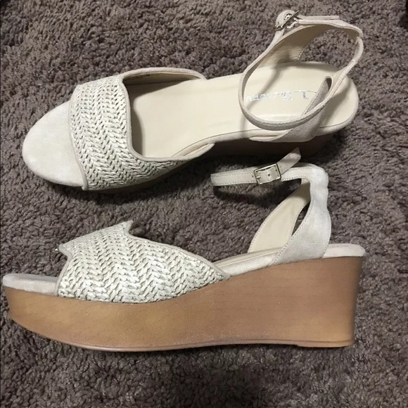 2 FOR $20 CL By Laundry Charlise Wedge Sandals Natural Ankle - Picture 2 of 11